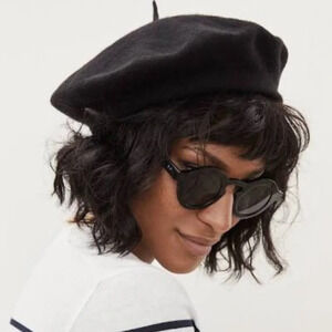 Alfred Sung black wool  berret